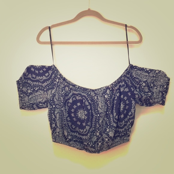 Off-shoulder Bandana print CropTop festival attire