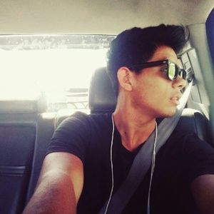 Meet your Posher, Jonathan