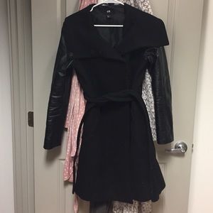 Peacoat with leather sleeves