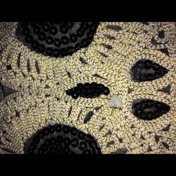 Sweater - Picture 3 of 3