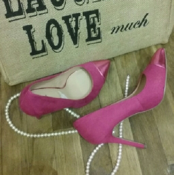 Heels - Picture 2 of 2