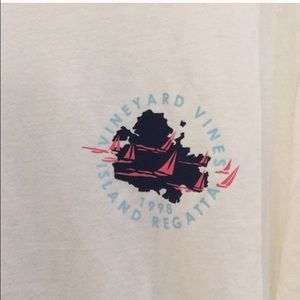 Vineyard vines t shirt