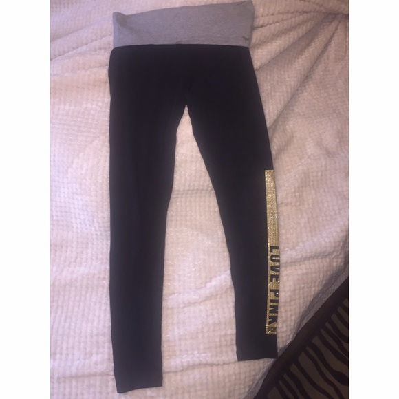 PINK yoga leggings