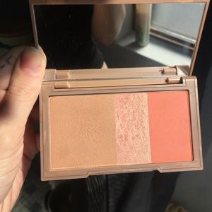 Urban Decay - Naked Flushed - Streak