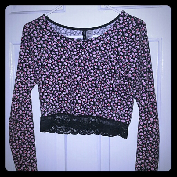 ? FLORAL CROP TOP, LACE ?