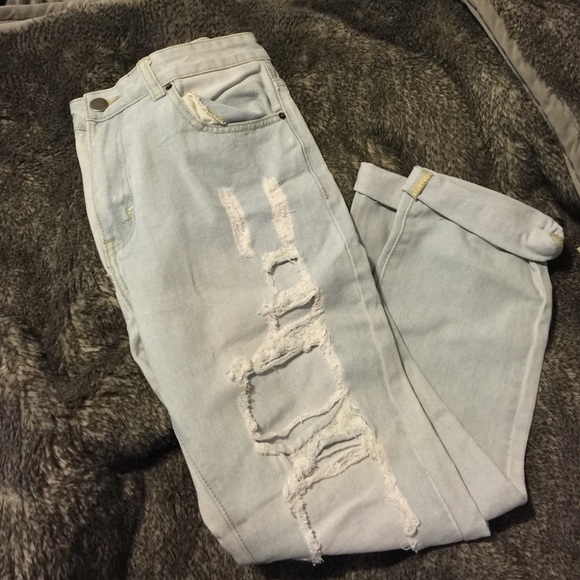 Size Large light denim Ripped Boyfriend jeans