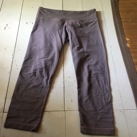 Lululemon cropped pants