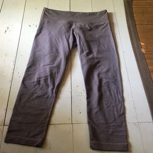 Lululemon cropped pants