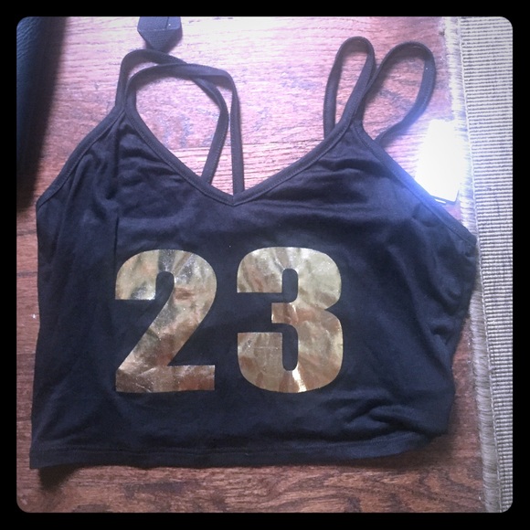 NWT "23" crop top