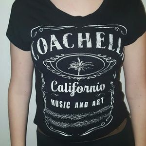 COACHELLA SMALL BLACK CROP TOP