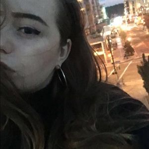 Meet your Posher, Geneva