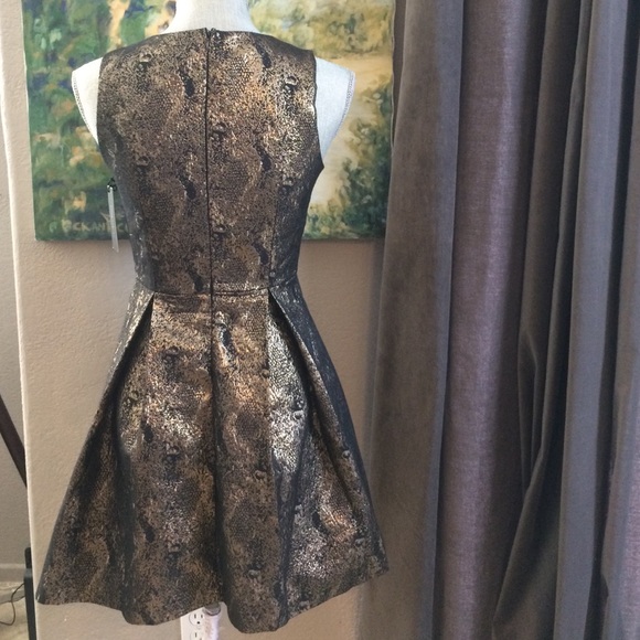 Romeo + Juliet dress - Picture 4 of 4