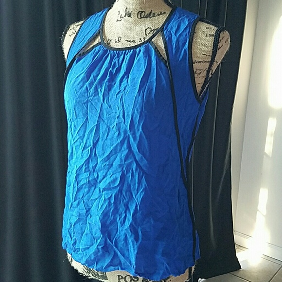 Banana Republic Tops - 💼Sleeveless Blue silk top