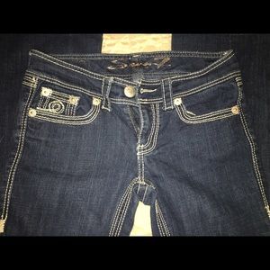 Woman's size 4, Seven7 Dark boot cut jeans!