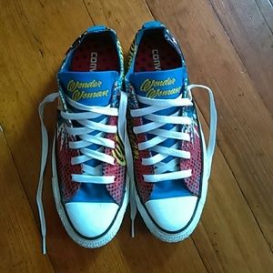 Rare Wonder Woman Converse Size 5 1/2