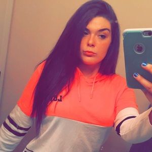 Meet your Posher, Renea