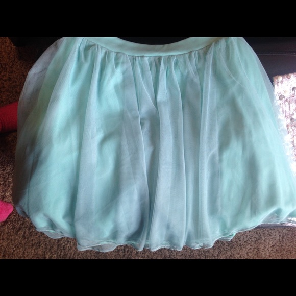 I am selling my homecoming dress.(: - Picture 4 of 4