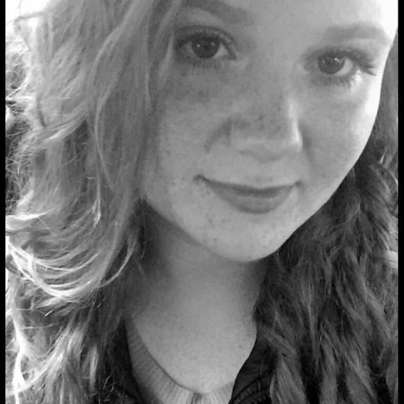 Meet your Posher, Ivy - Picture 1 of 1