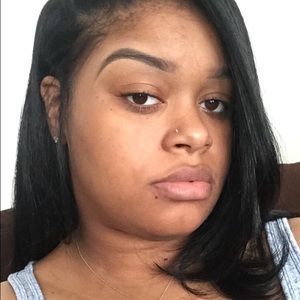 Meet your Posher, Yahnee