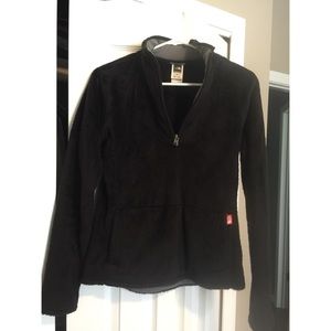 North face pull over