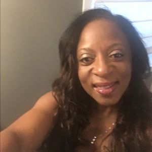 Meet your Posher, Tia