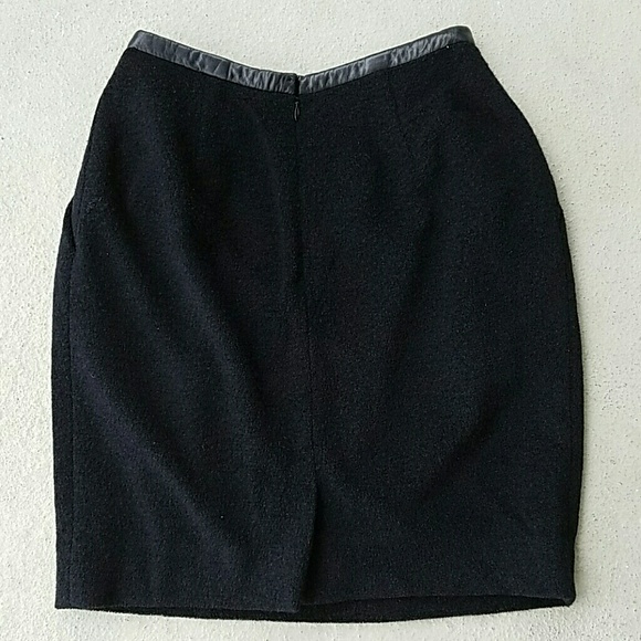 Y2K Vintage Donna Karen Wool Black Leather Trim Skirt Size 6 - Picture 4 of 4