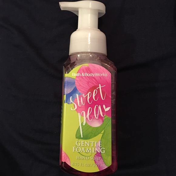 Bath & Body Works Sweet Pea Hand Soap