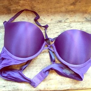 VICTORIAS SECRET MIRACULOUS PUSH UP BRA