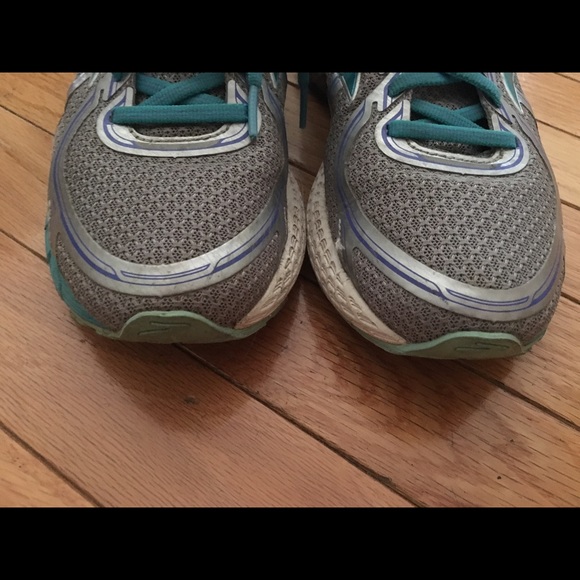 Preowned Brooks Adrenaline size 8 1/2 - Picture 3 of 3