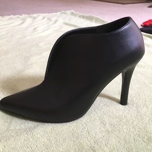 Black Levity Booties
