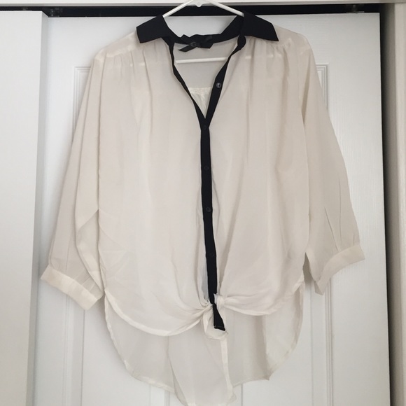 Black and white sheet high low shirt
