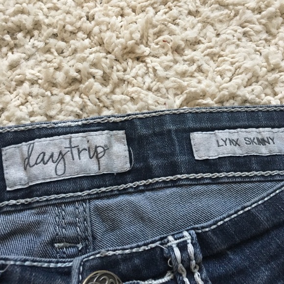 Jeans - Picture 2 of 3