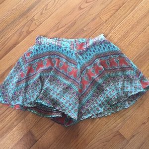 NWOT Show Me Your MuMu Shorts