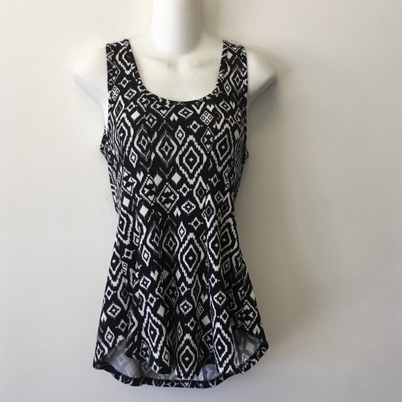 Black and white top