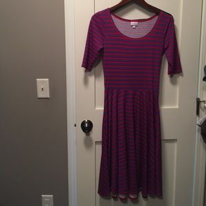 Small Lularoe Nicole dress