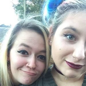 Meet your Posher, Chloe