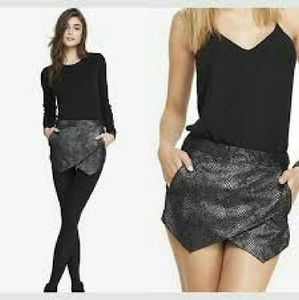 Express asymmetrical skort