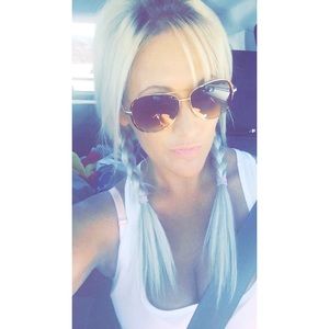 Meet your Posher, Melissa