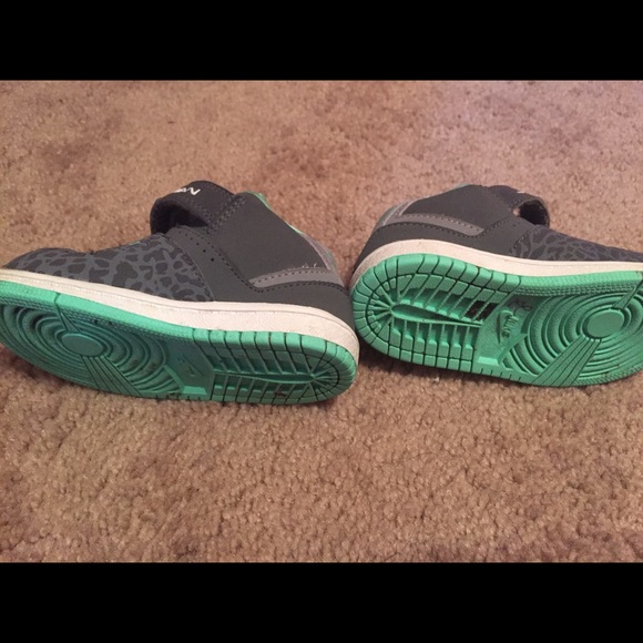 6C grey Jordan's - Picture 3 of 3