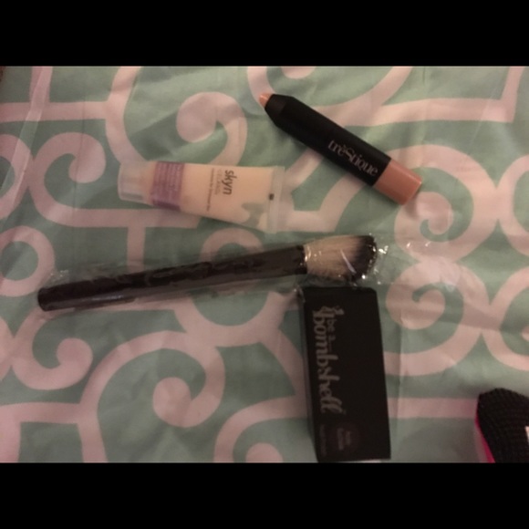 Make up - Picture 4 of 4