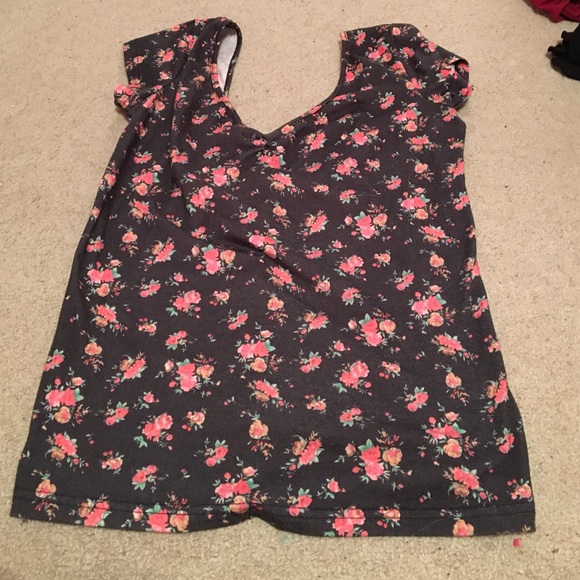 Short sleeve shirt