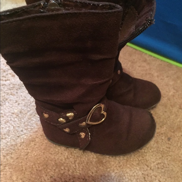 Size 5 brown boots