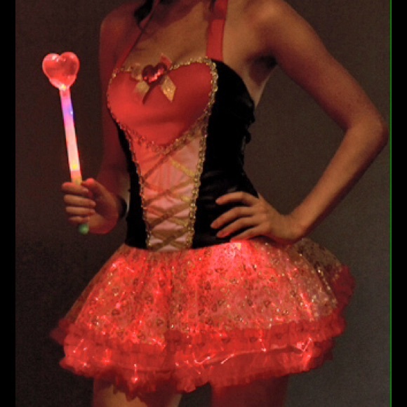 Costume - Picture 3 of 3