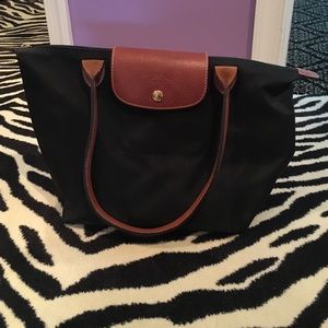 Longchamp Le Pliage Medium Handbag