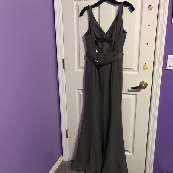 Vera Wang Designer Dress - Picture 2 of 4