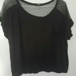 Loose fit black crop tee