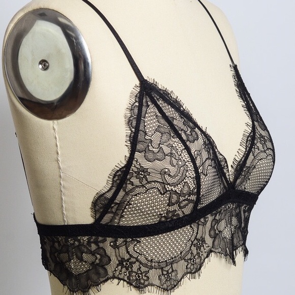Black Lace Bralette - Picture 2 of 7
