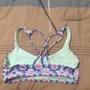 Size 4 Lululemon free to be