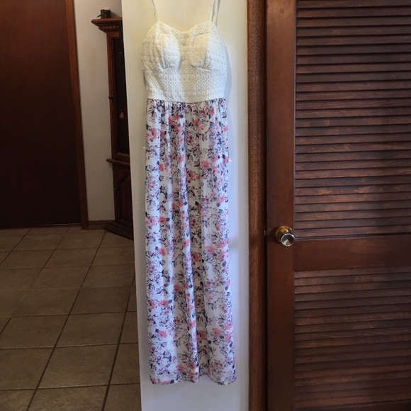 Maxi Floral Dress - Picture 1 of 4