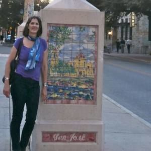 Meet your Posher, Laura